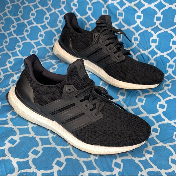 Adidas Men’s size 9 Ultraboost 4.0 core black triple white low top dna sneakers - Picture 1 of 11